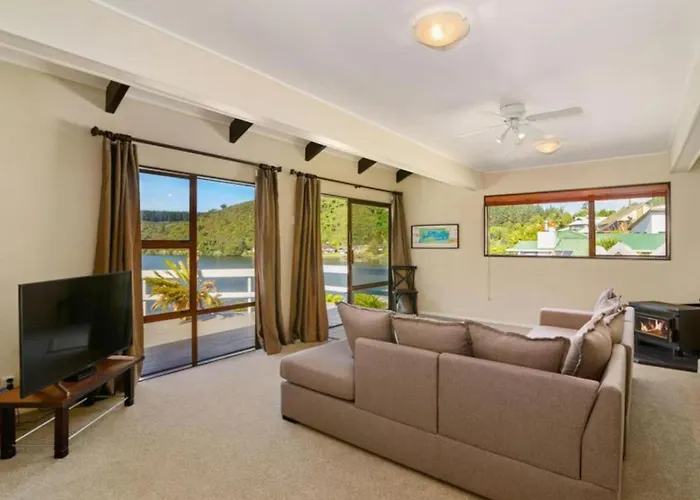 Rotoiti Bay Bliss
