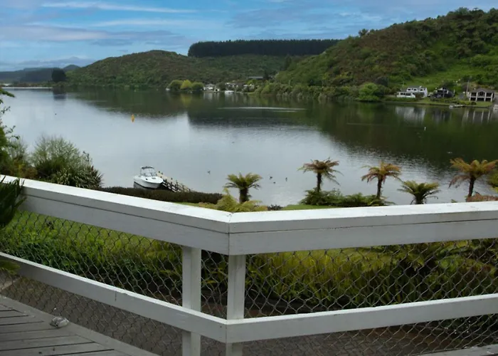 Rotoiti Bay Bliss *