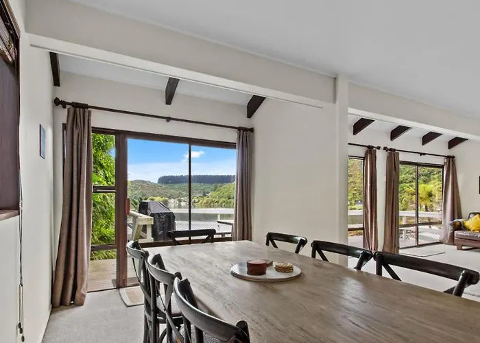 Rotoiti Bay Bliss Rotorua